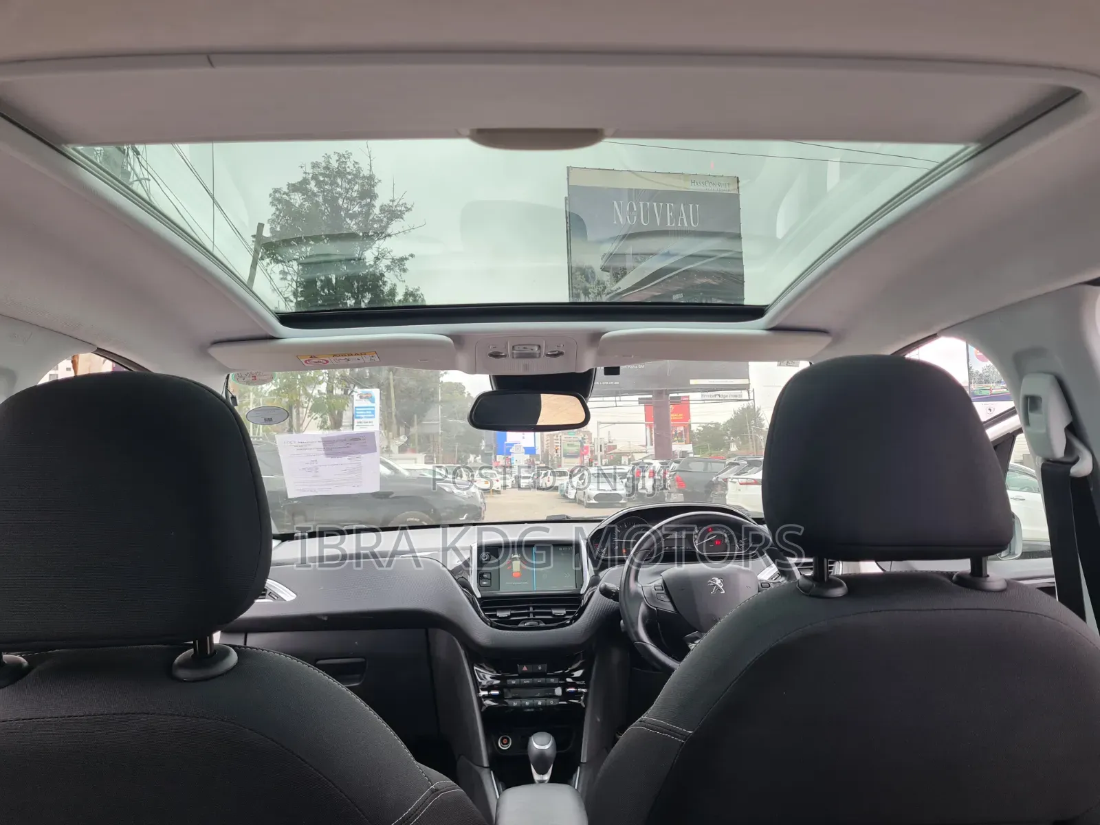 Peugeot 208 2019 White