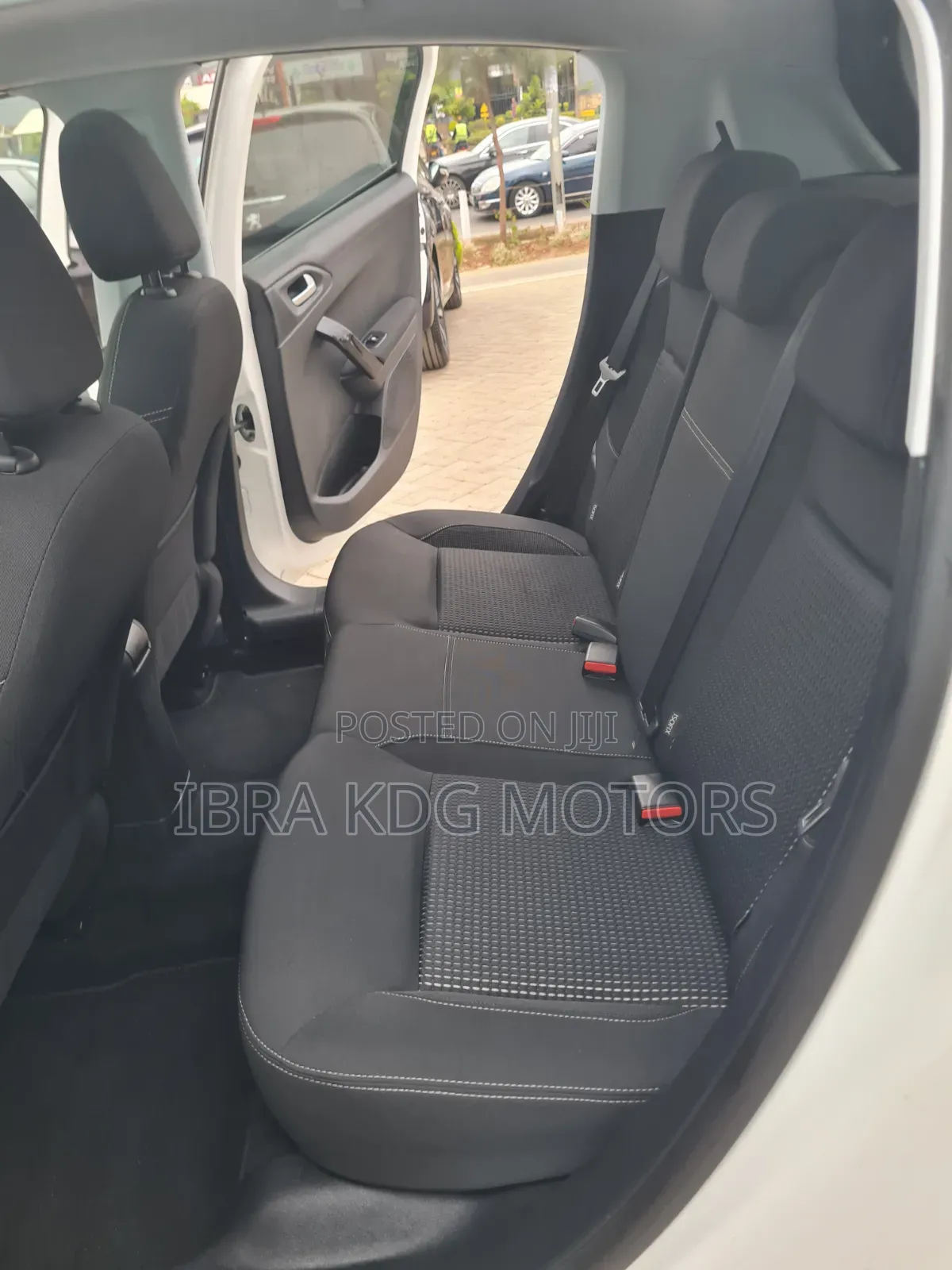 Peugeot 208 2019 White