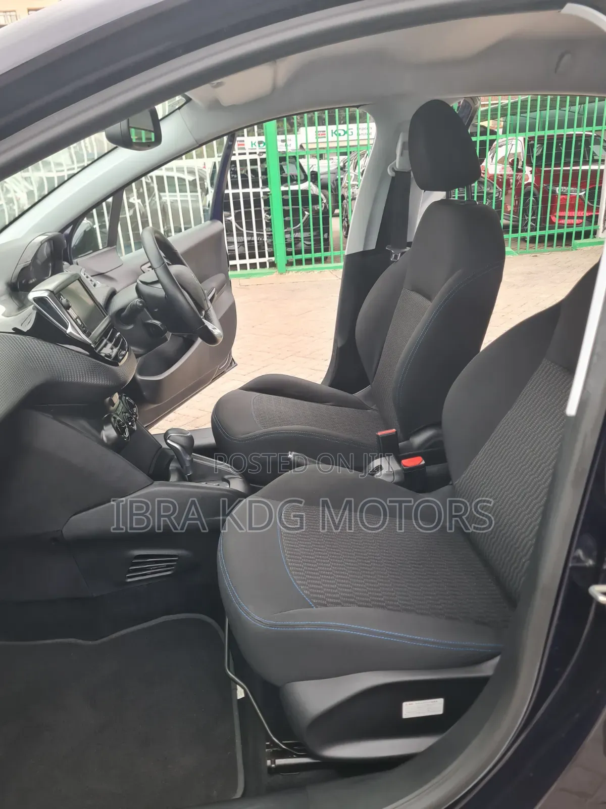 Peugeot 208 2019 Blue