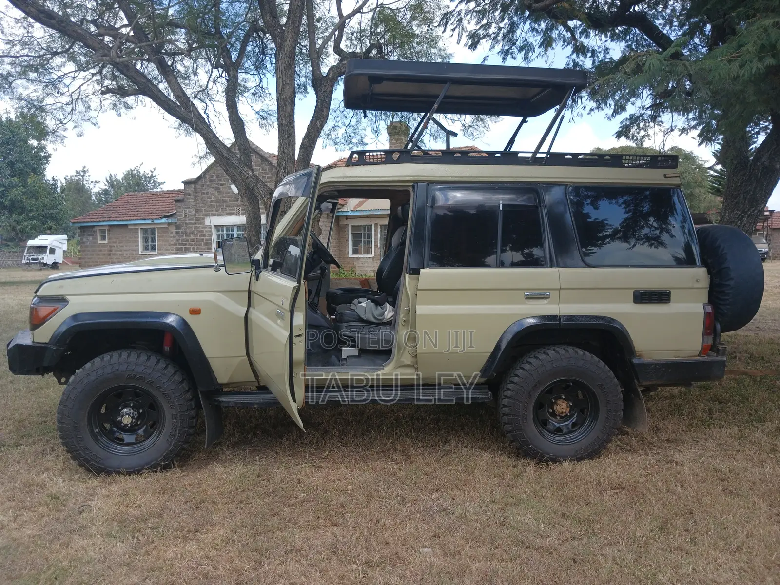 Toyota Land Cruiser 79 Series 2001 Beige