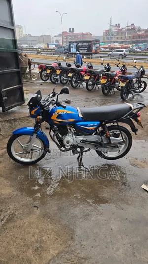 Bajaj Boxer 125 2026 Blue
