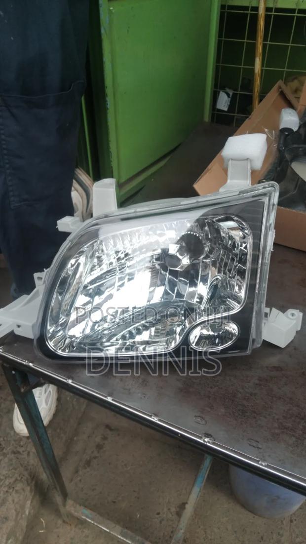 New Headlight Townace Noah - main view