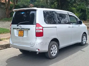 Toyota Noah 2012 Silver