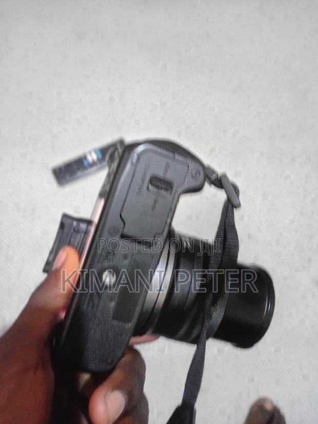 Canon R100 - thumbnail 2