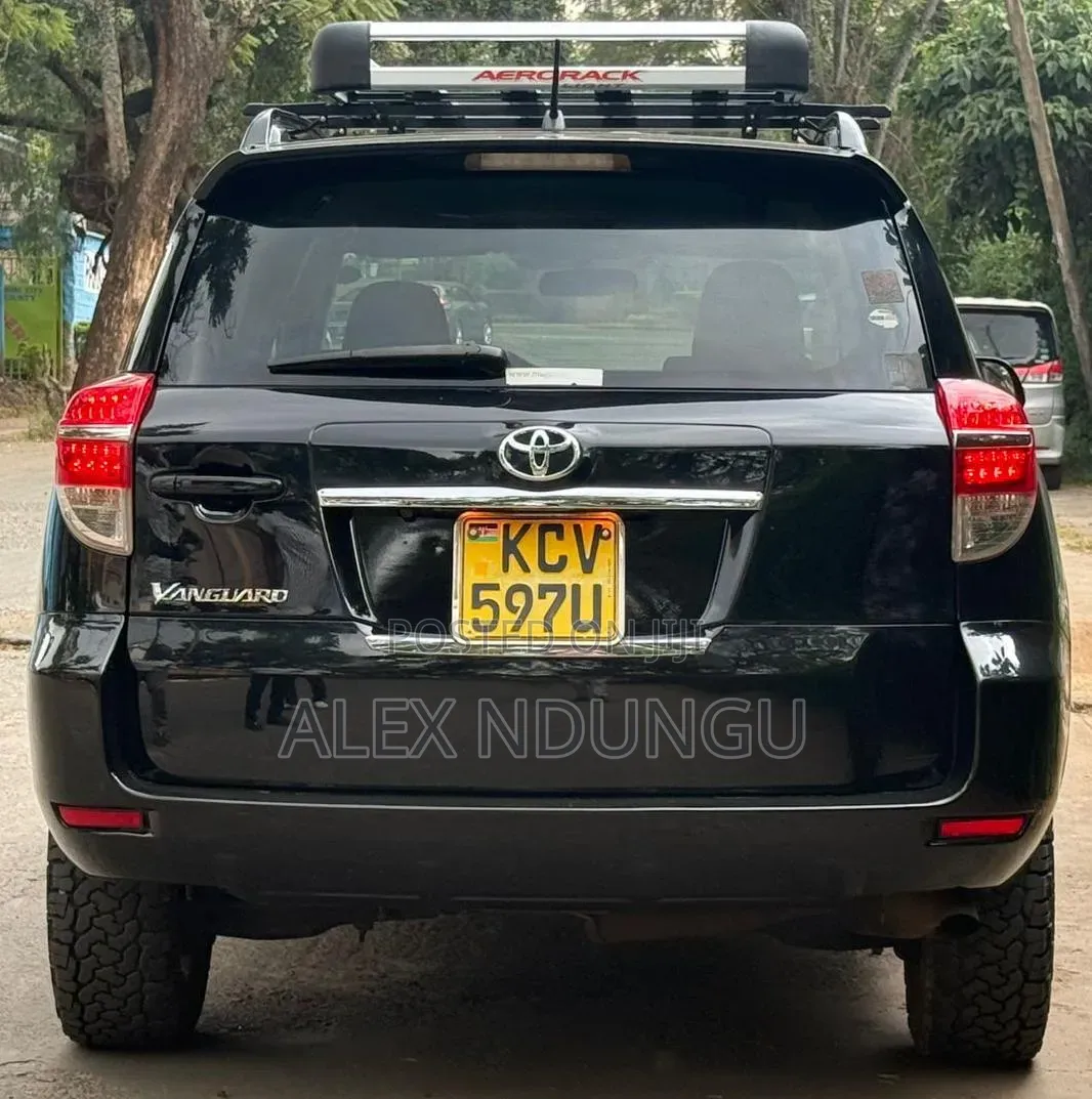 Toyota Vanguard 2013 Black