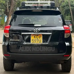 Toyota Vanguard 2013 Black