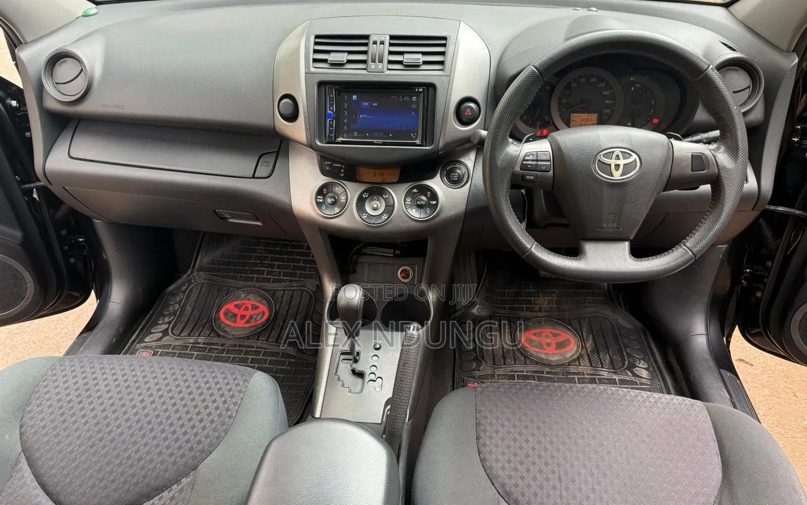 Toyota Vanguard 2013 Black