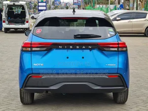 Nissan Note 1.2 Hybrid 2021 Blue