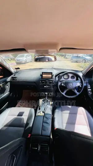 Mercedes-Benz C250 2009 Blue