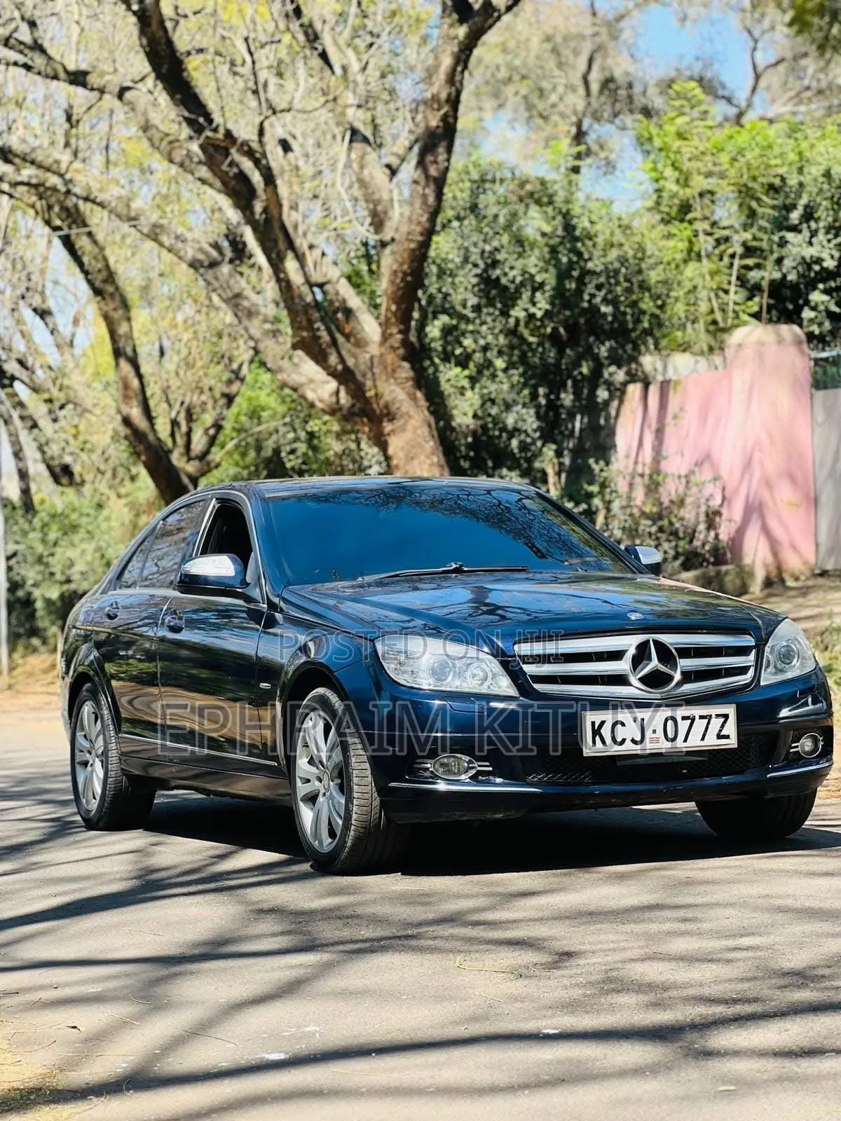 Mercedes-Benz C250 2009 Blue