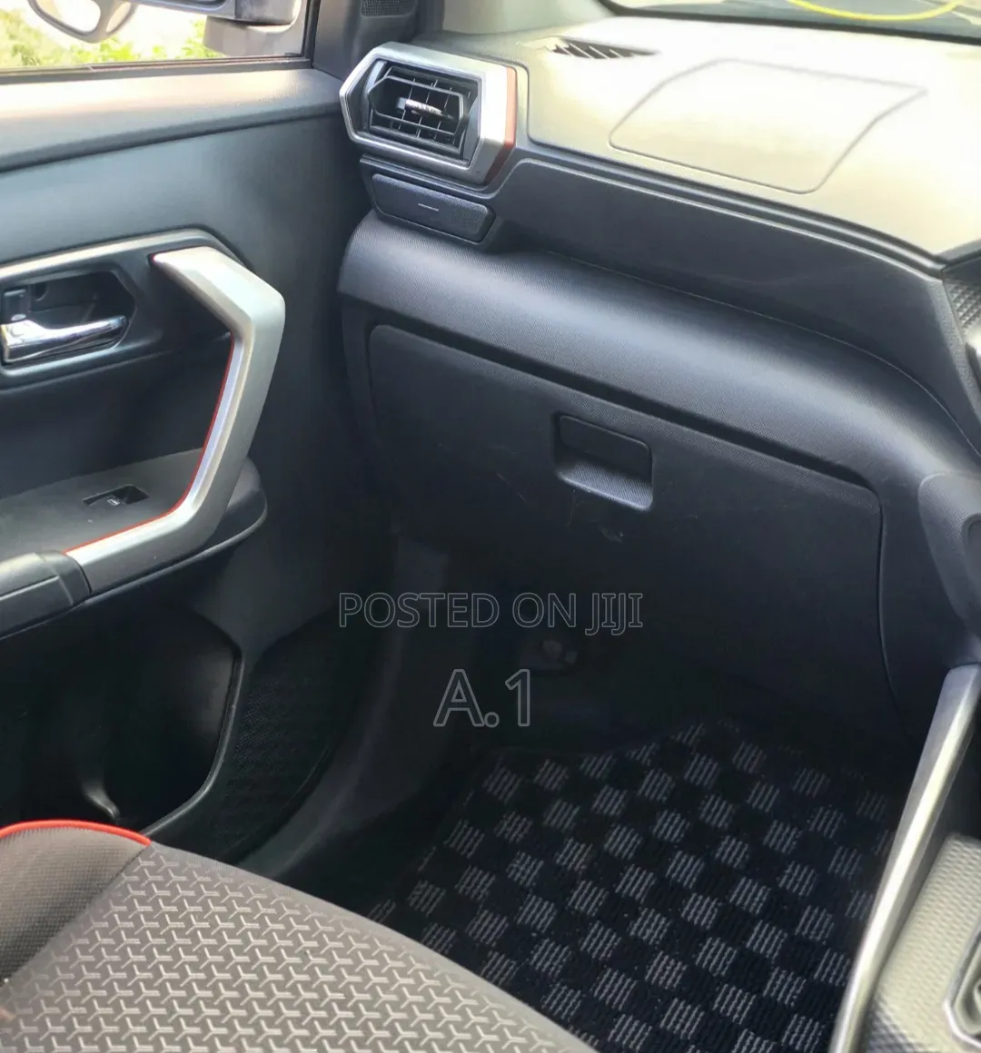 Daihatsu Rocky 2019 Pearl