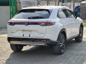 Honda Vezel 2021 White