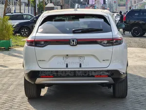 Honda Vezel 2021 White