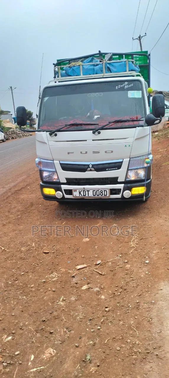 Mistubishi Fuso Canter 2018 White