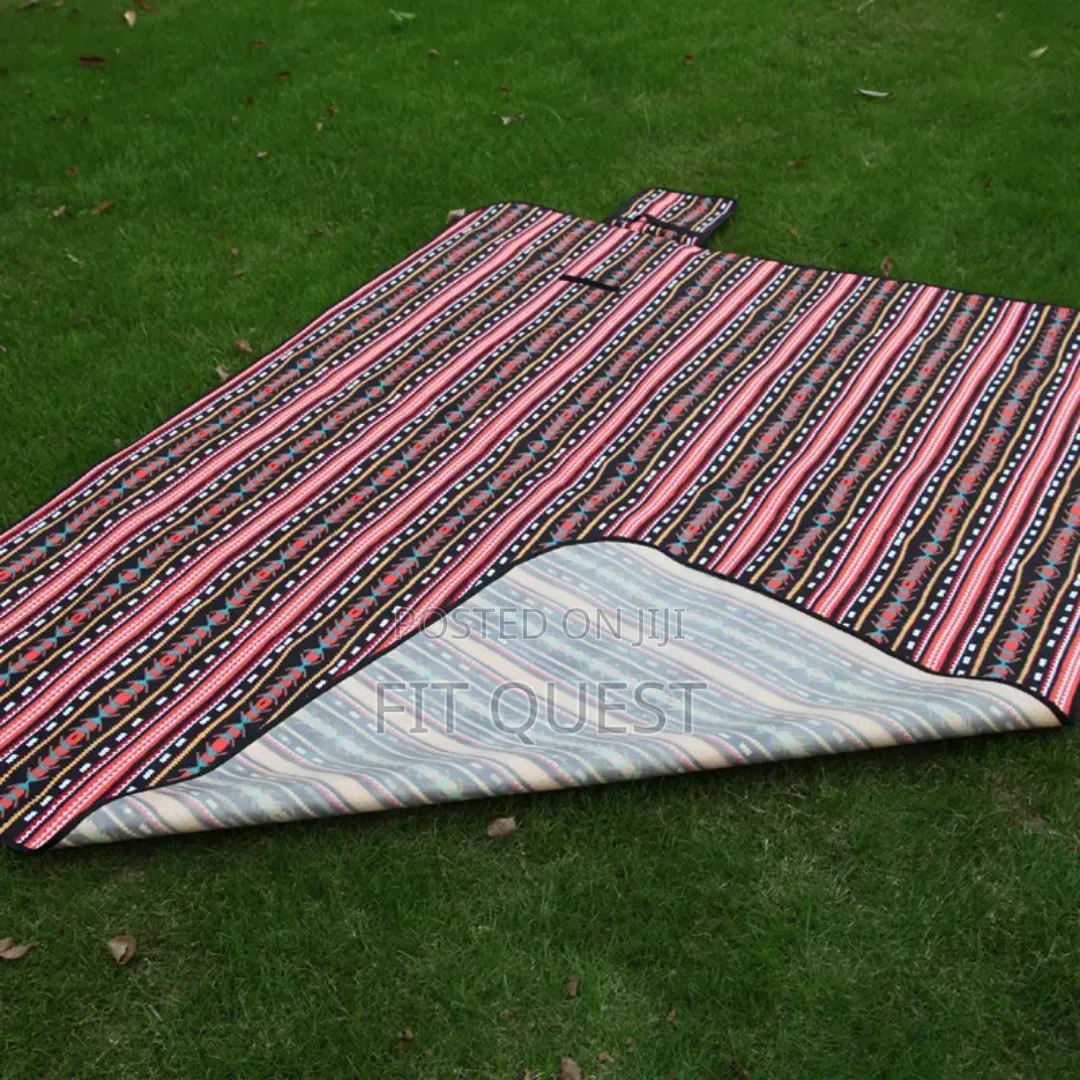 Foldable Waterproof Picnic Camping Mat Outdoor Beach Blanket