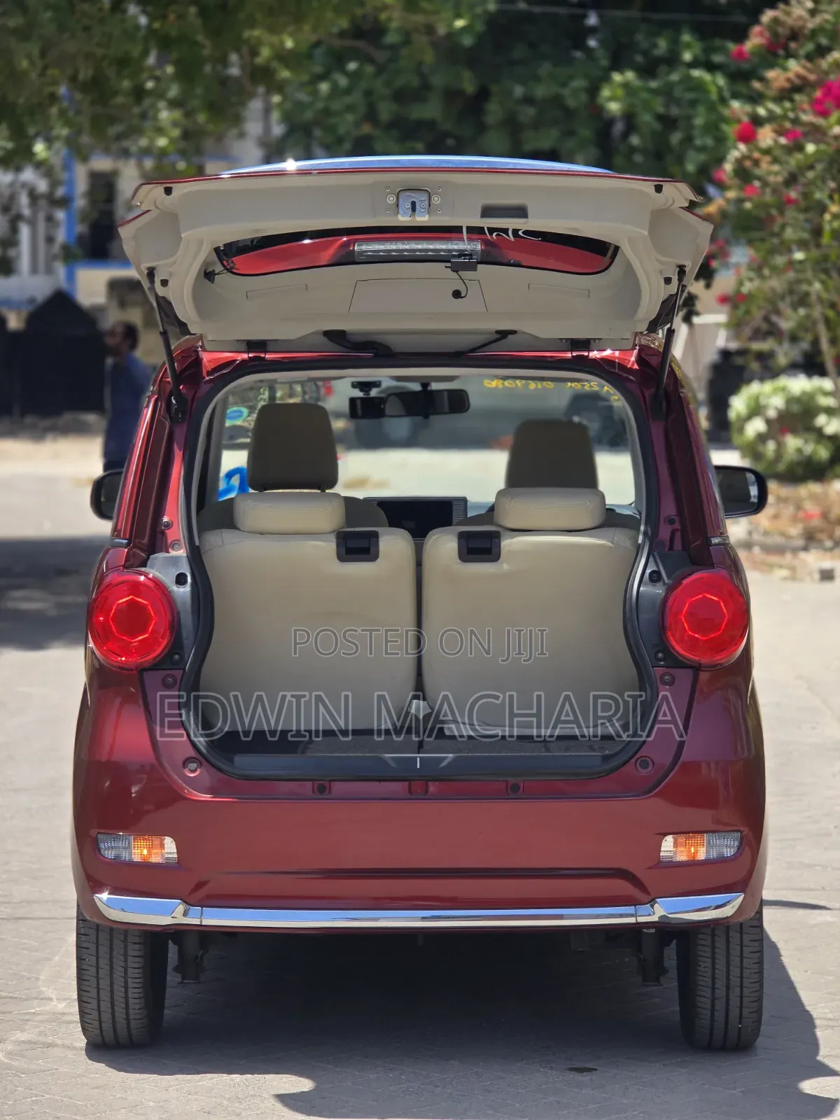 Daihatsu Cast 2019 Red