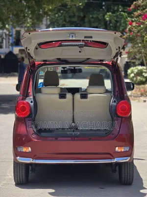 Daihatsu Cast 2019 Red