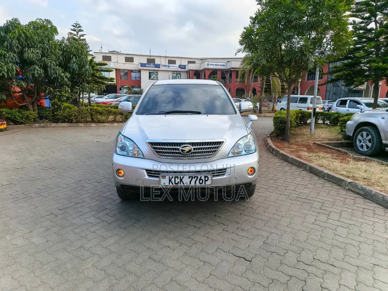 Toyota Harrier 2010 Silver