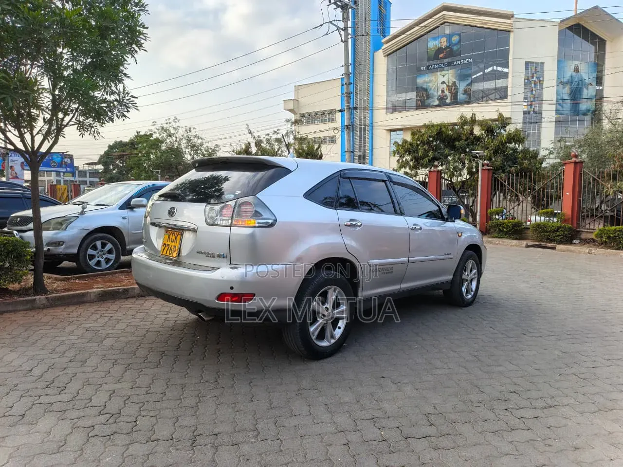 Toyota Harrier 2010 Silver