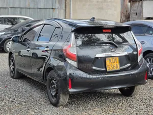Toyota Aqua 2018 Black