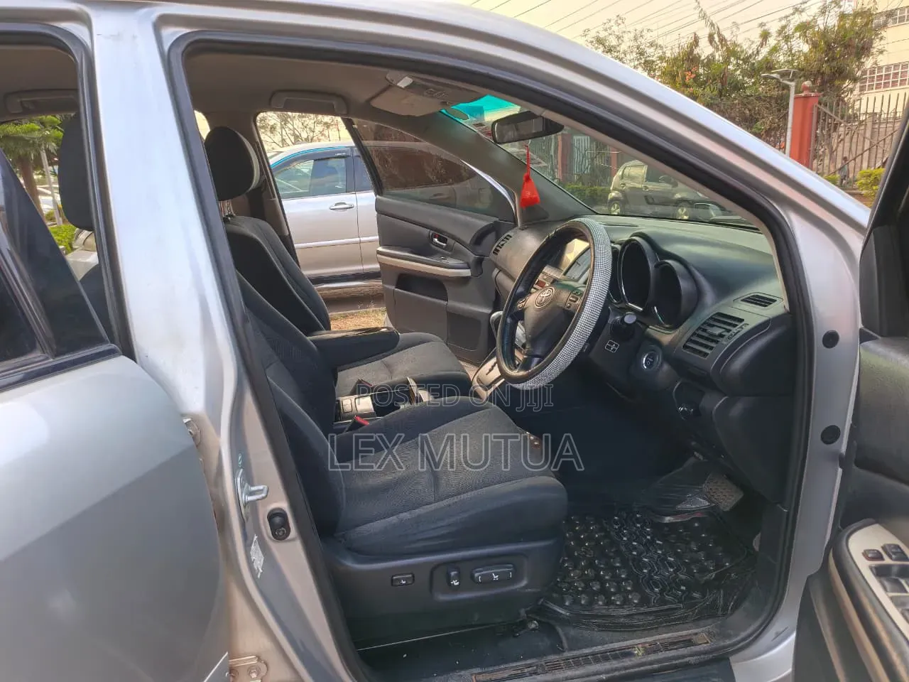 Toyota Harrier 2010 Silver