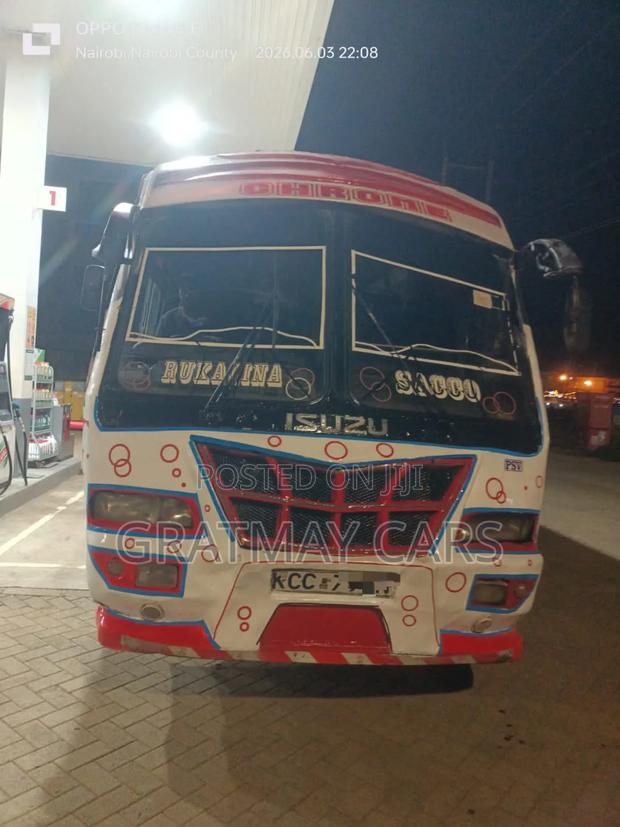 Isuzu FRR 2014 White