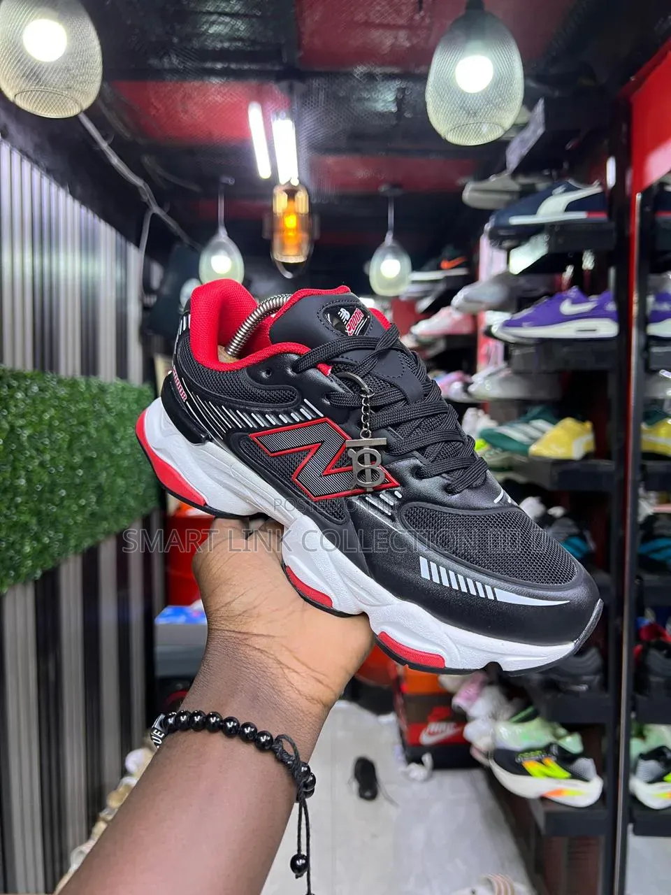 New Balance 2000r “Black Red”