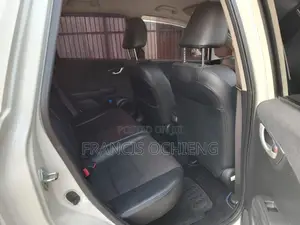 Honda Fit Shuttle 1.3 Hybrid 2WD 2014 White