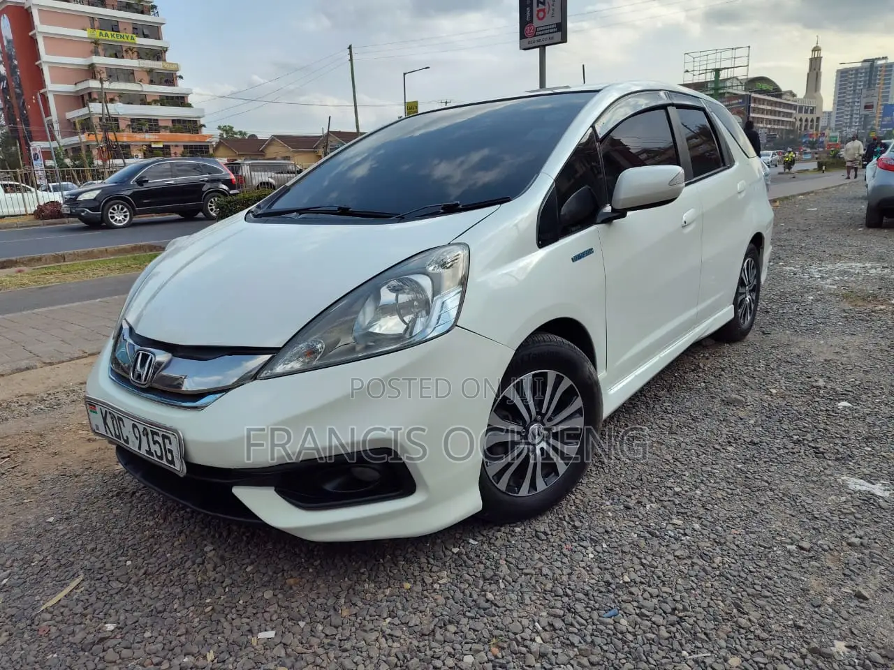 Honda Fit Shuttle 1.3 Hybrid 2WD 2014 White