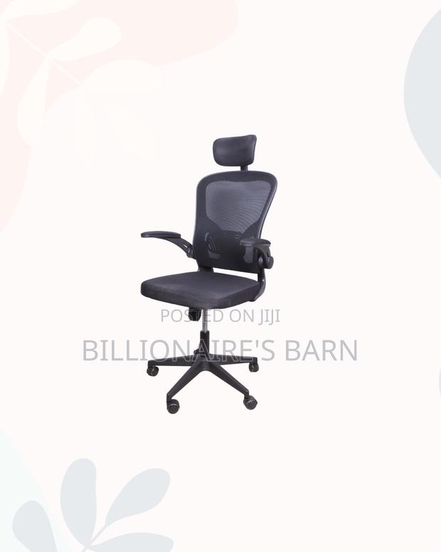 Grey Ergonomic Office Chair With Headrest for Reception and Guest Use