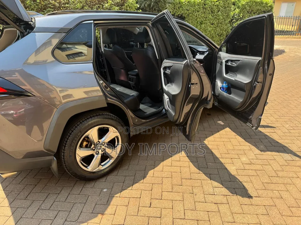 Toyota RAV4 Limited AWD 2019 Gray