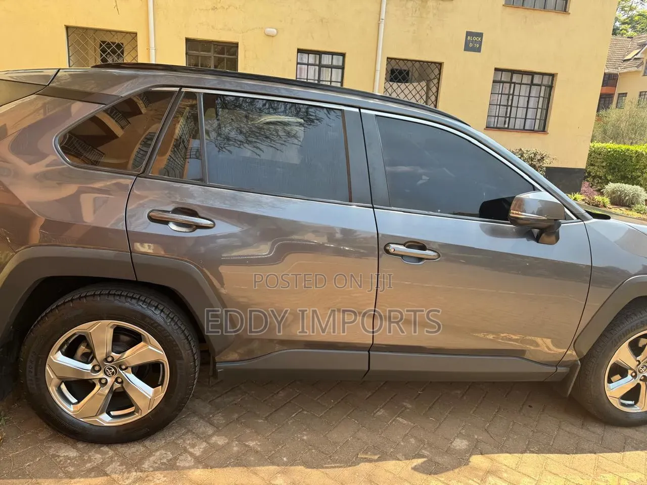 Toyota RAV4 Limited AWD 2019 Gray
