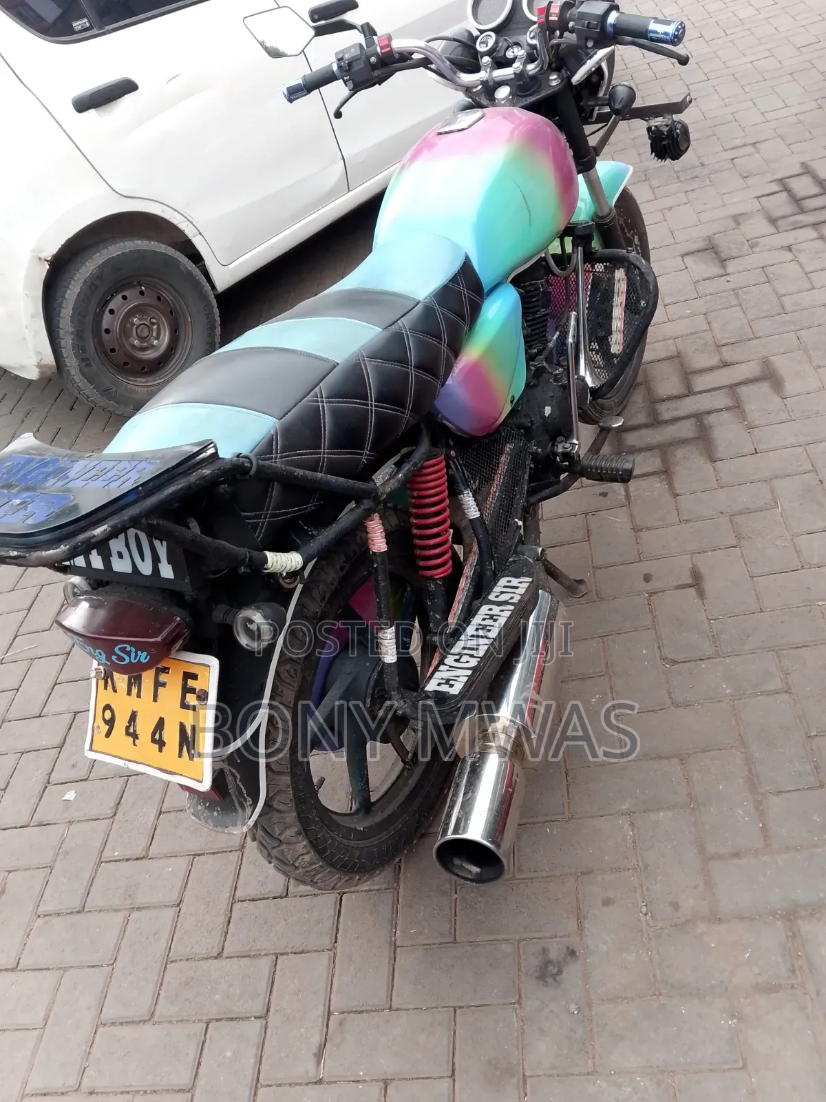 Bajaj Boxer 150 UG 2021 Red