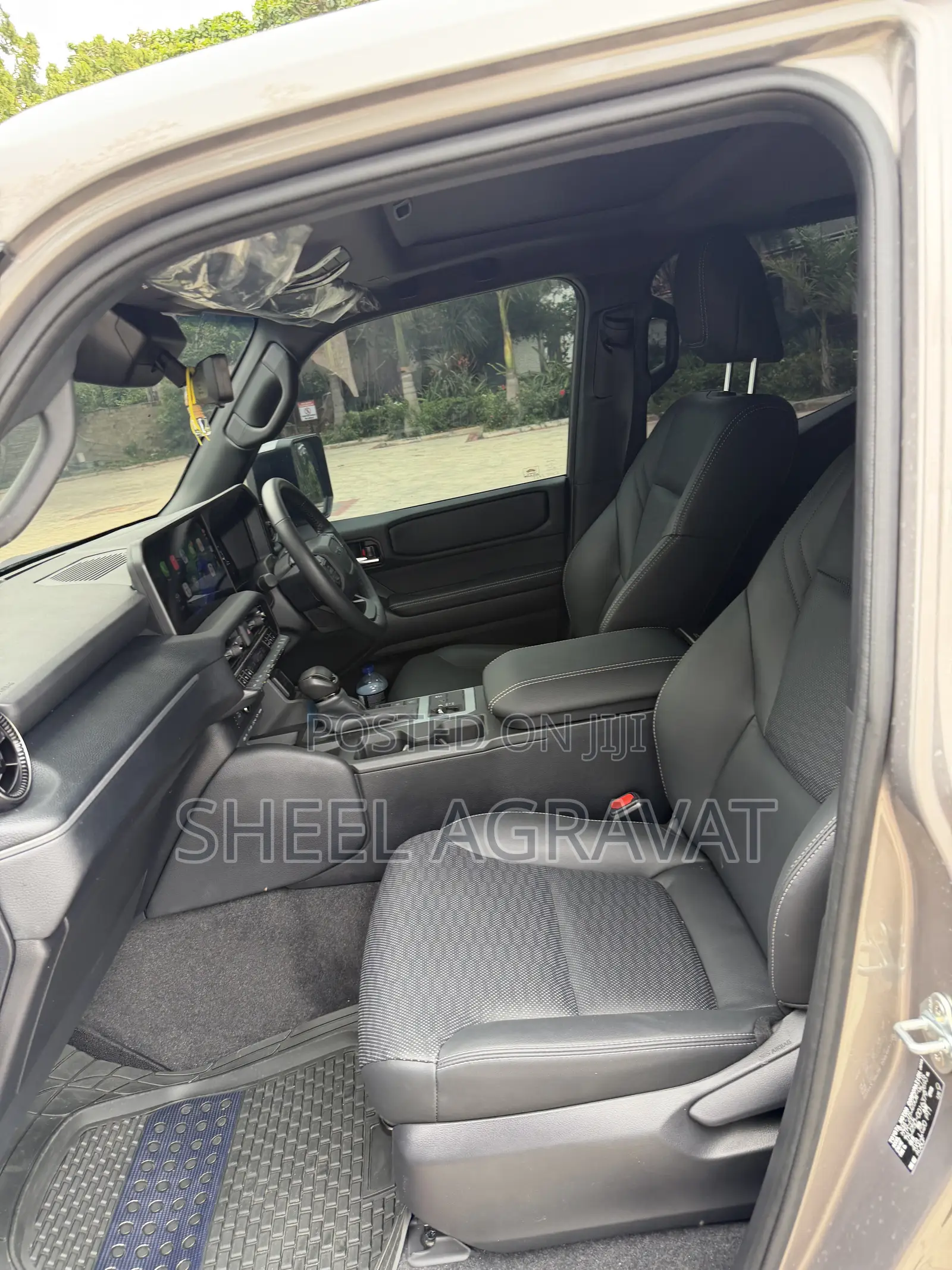 New Toyota Land Cruiser LC250 2024 Gray