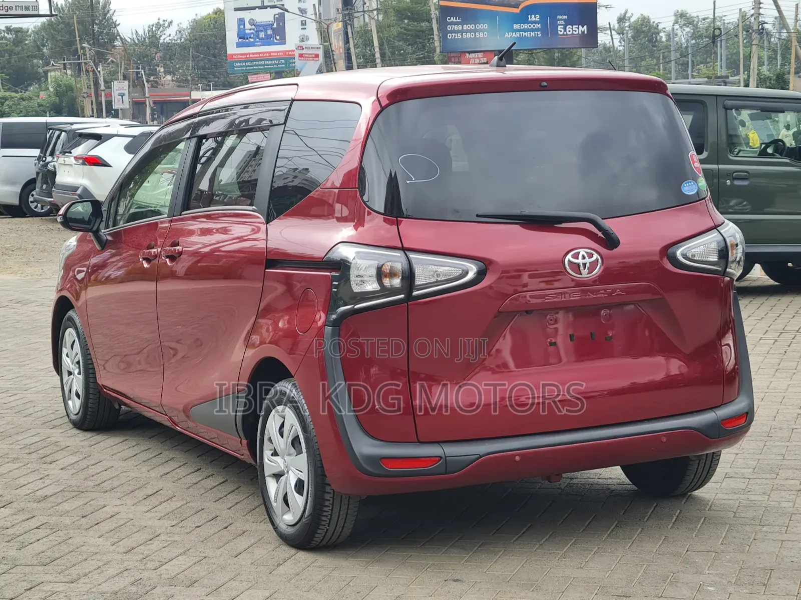 Toyota Sienta 2019 Red