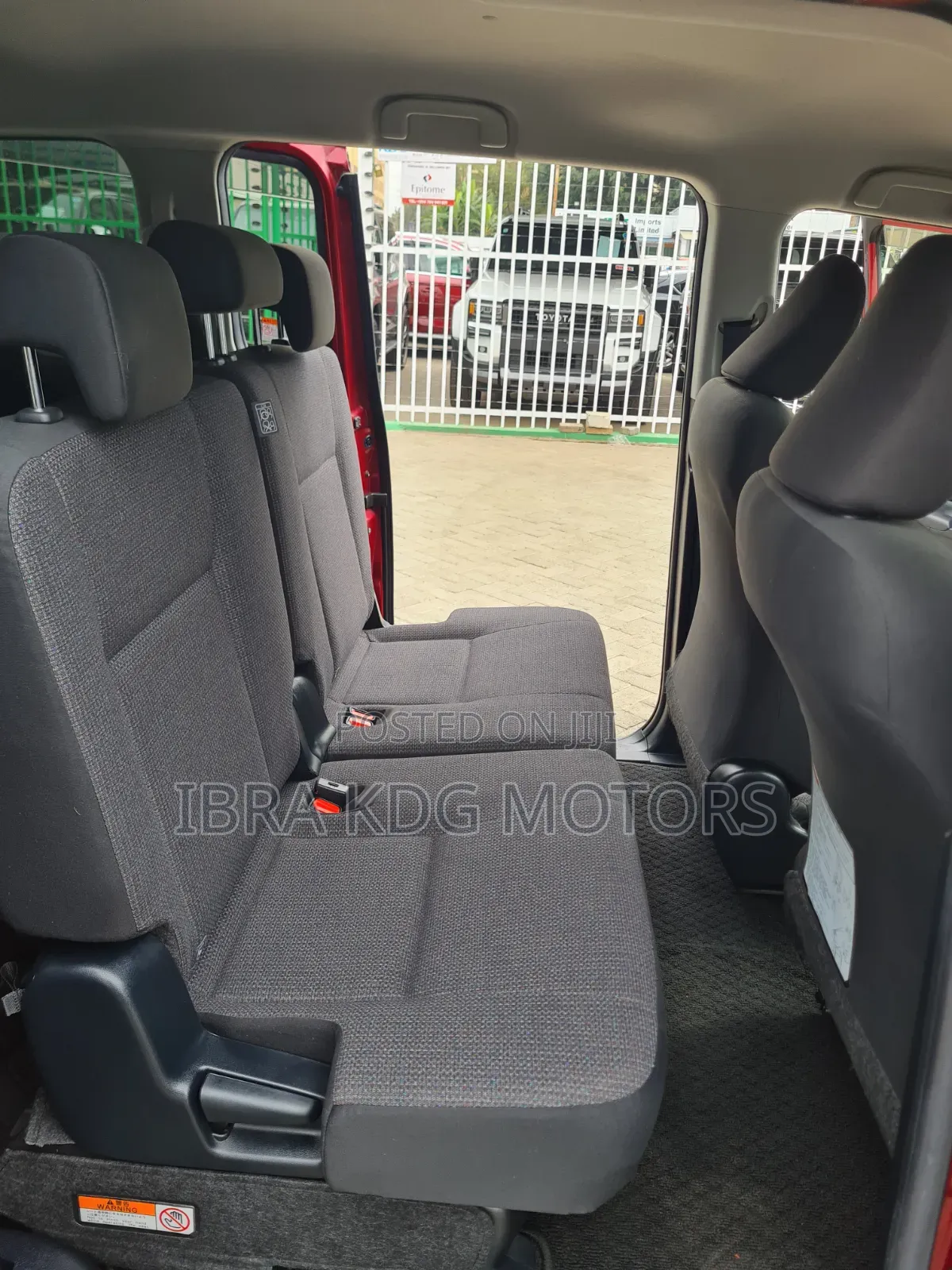 Toyota Sienta 2019 Red