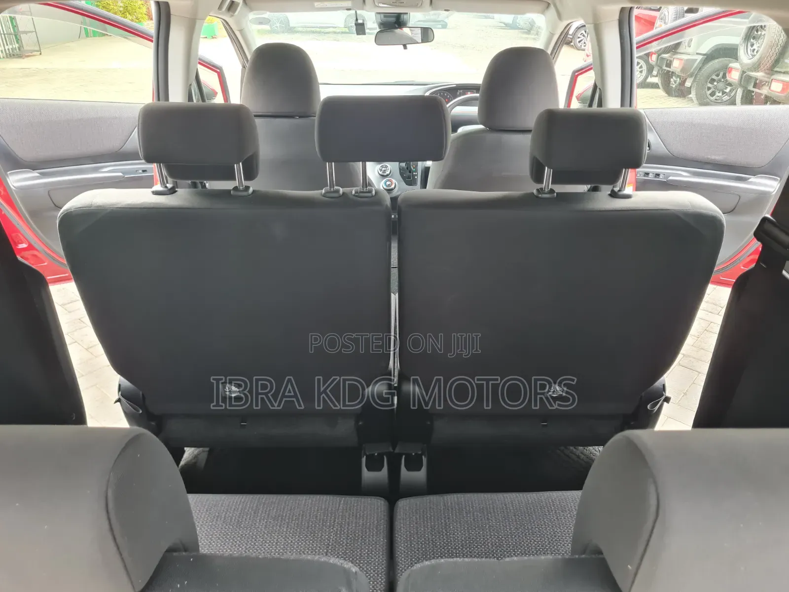 Toyota Sienta 2019 Red