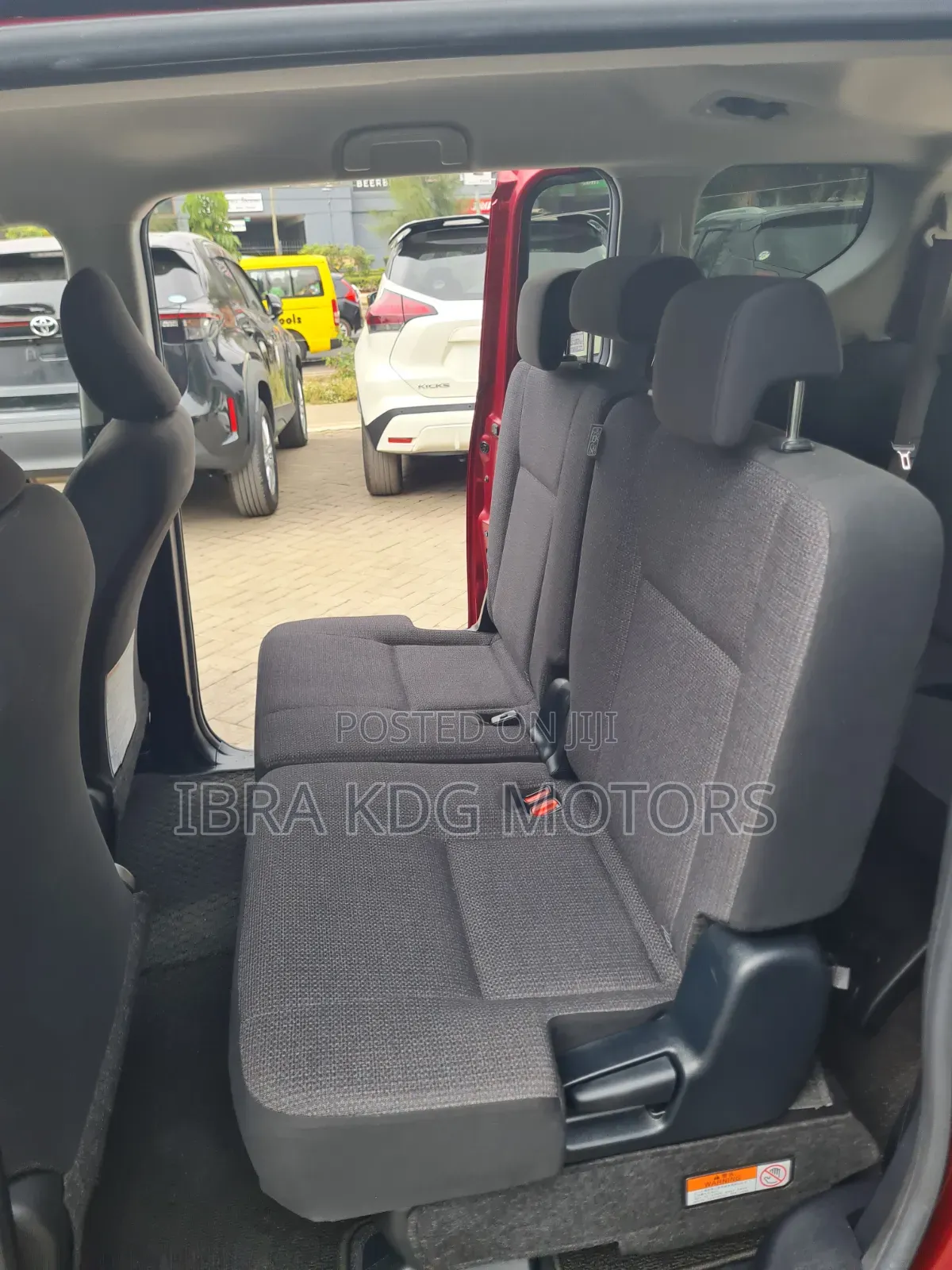 Toyota Sienta 2019 Red