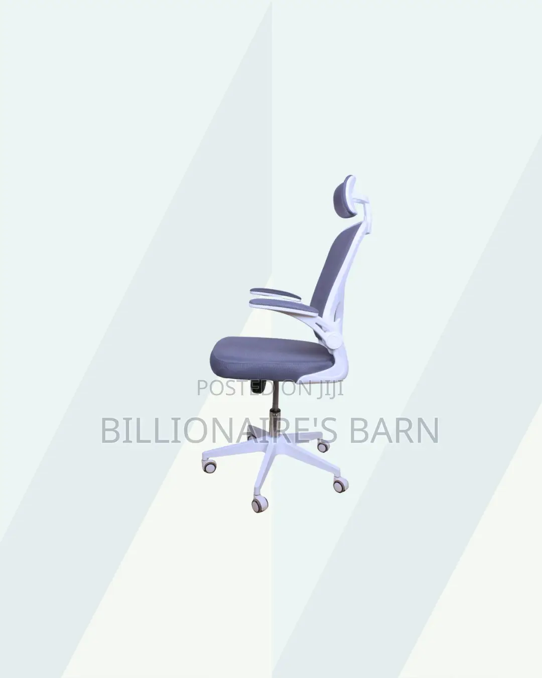 White Ergonomic Office Chair With Headrest for Tidy Workspace Style