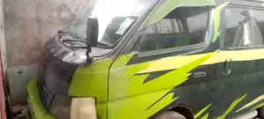 Nissan Caravan (Urvan) 2010 Green