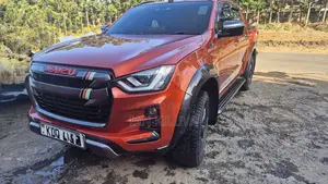 Isuzu D-MAX 2023 Orange