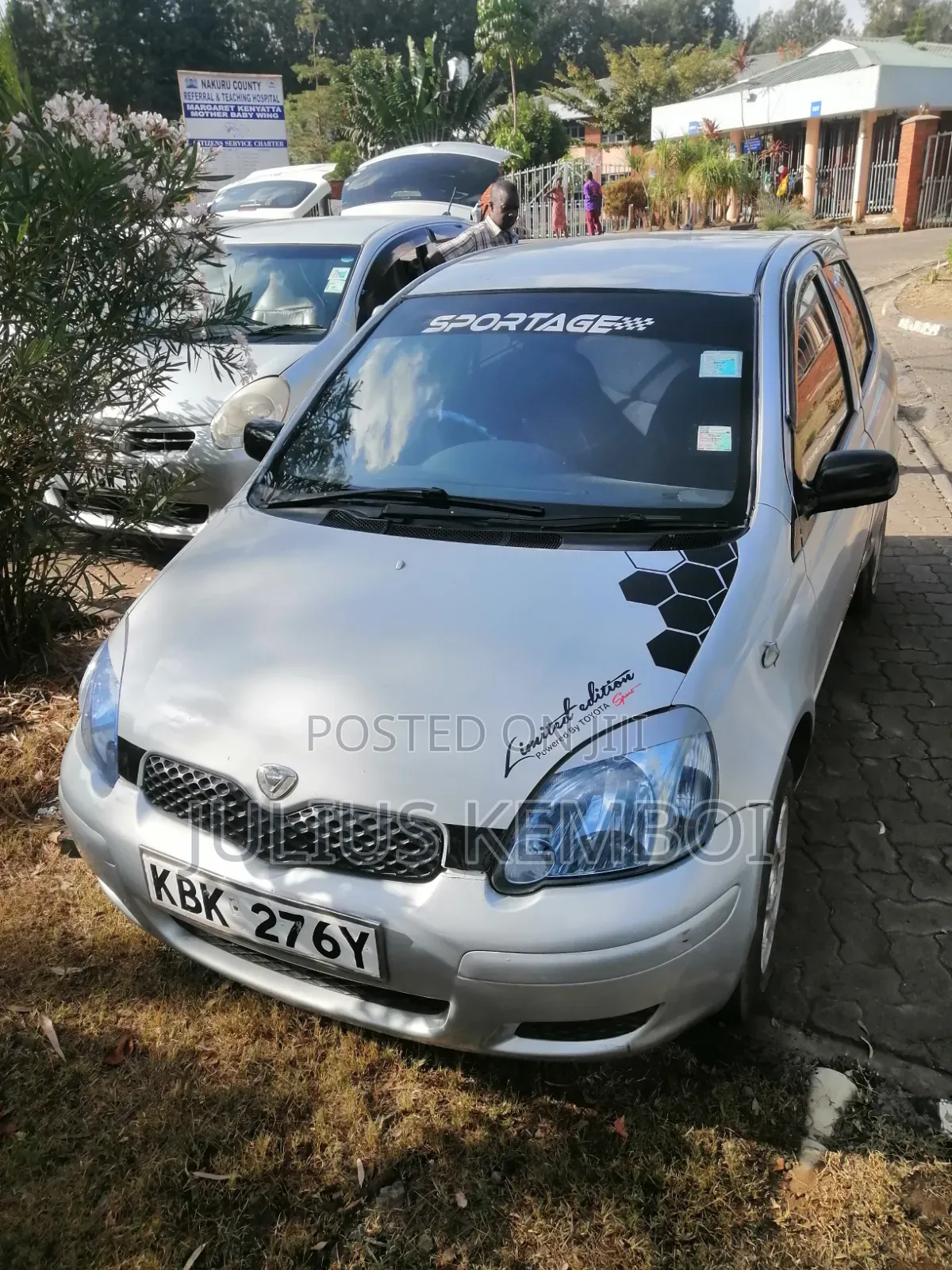Toyota Vitz 2003 Silver