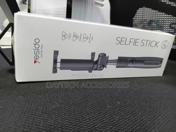 Yesido Sf11 Bluetooth Selfie Stick Wireless Remote and a Tripod Base. - thumbnail 2