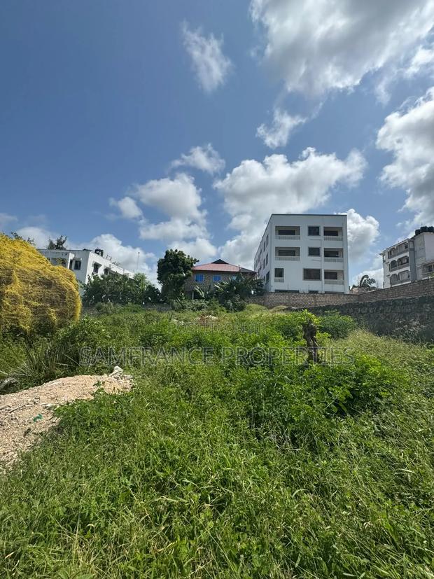 Utange 40by80 Plot on Sale - thumbnail 2