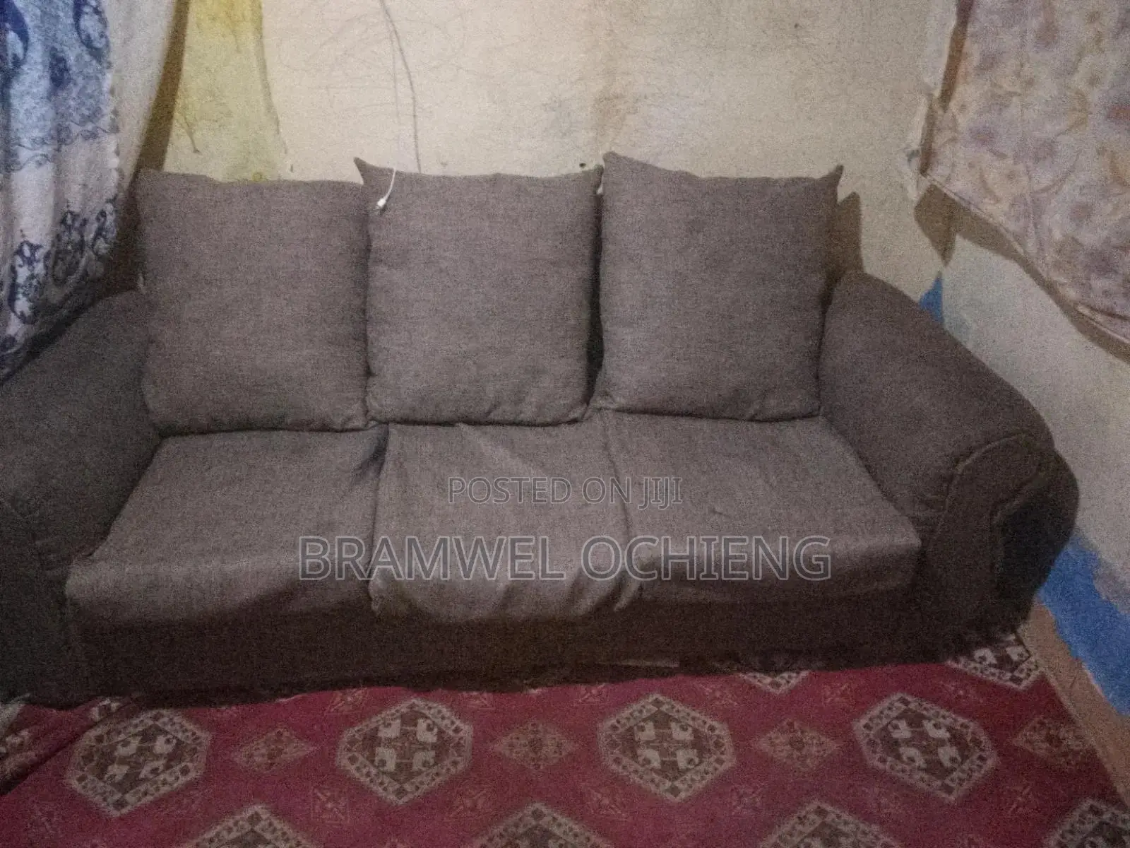 3-Seaters Grey Sofa