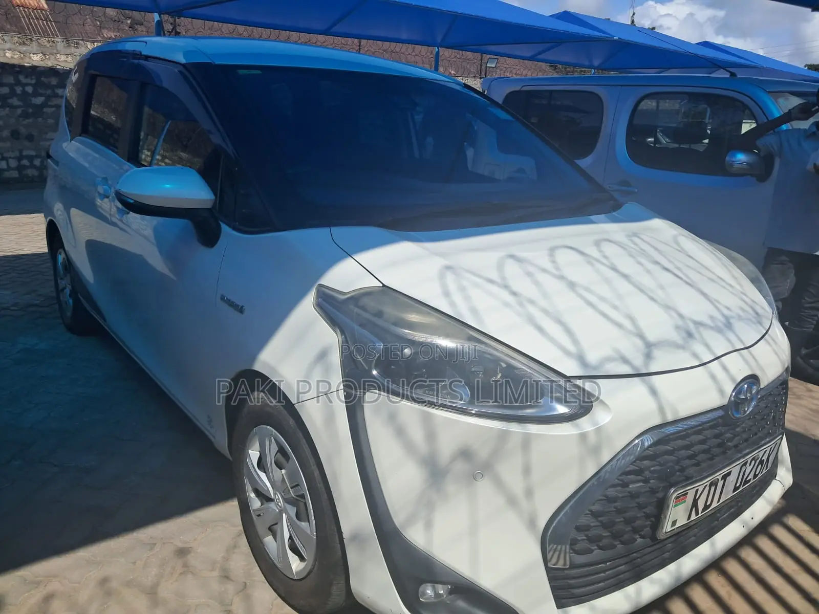 Toyota Sienta 2017 White