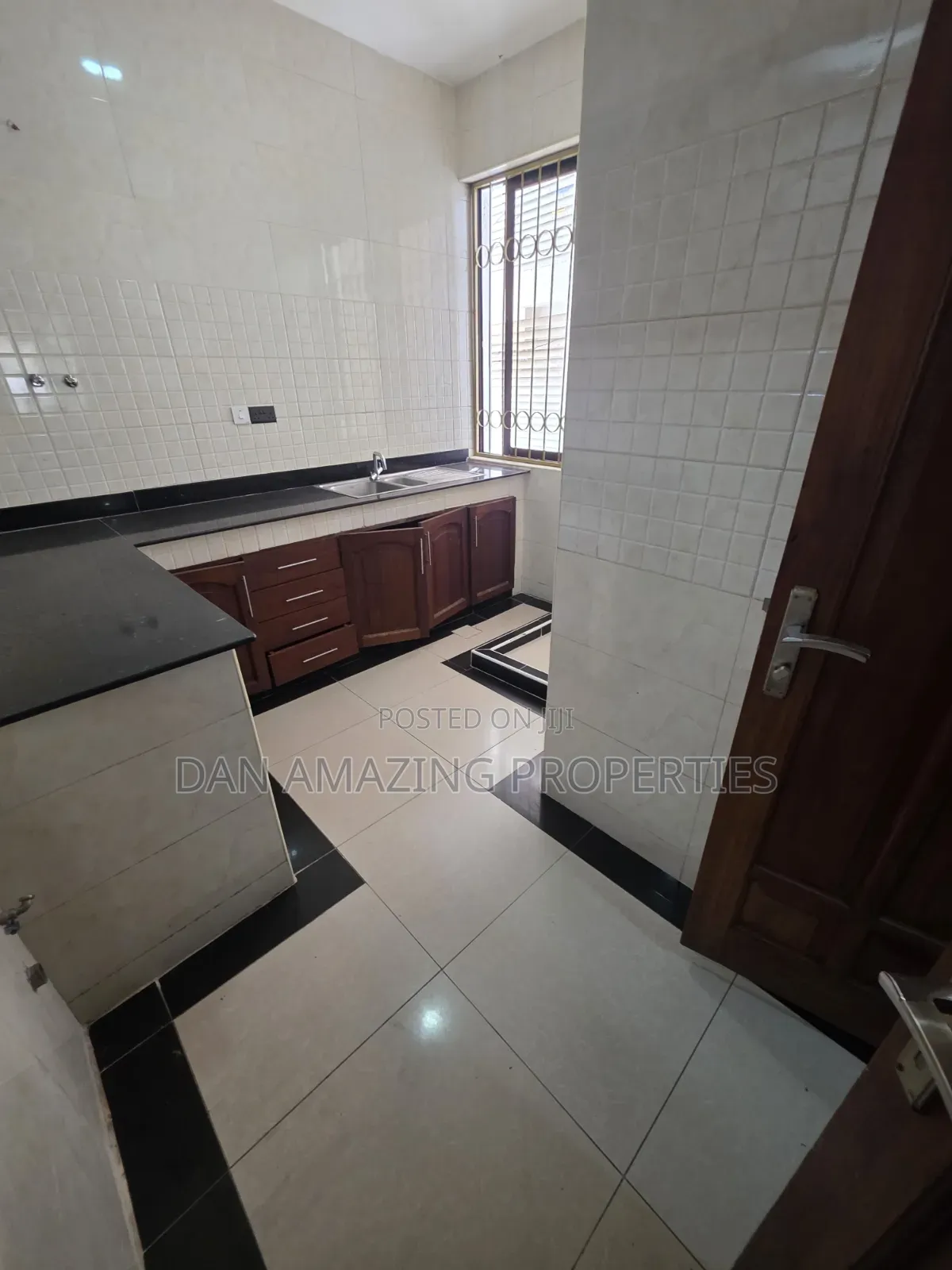 4bdrm Apartment in Mombasa Plus Dsq, Kizingo for sale