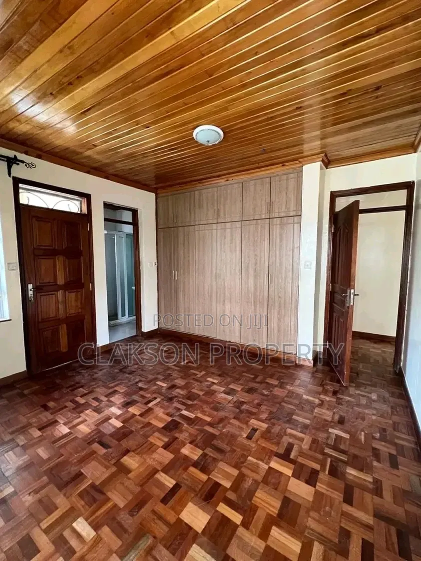 5bdrm House in Lavington, Muthangari for rent