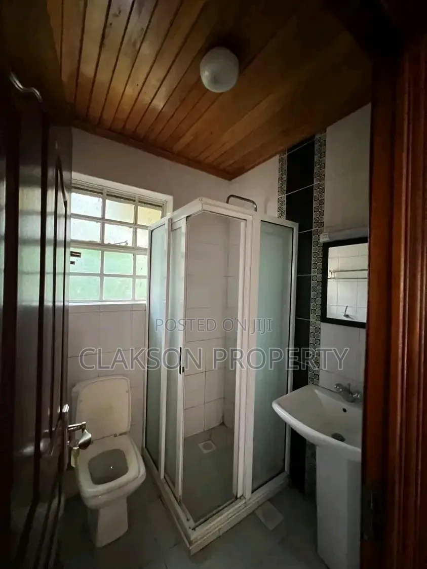 5bdrm House in Lavington, Muthangari for rent