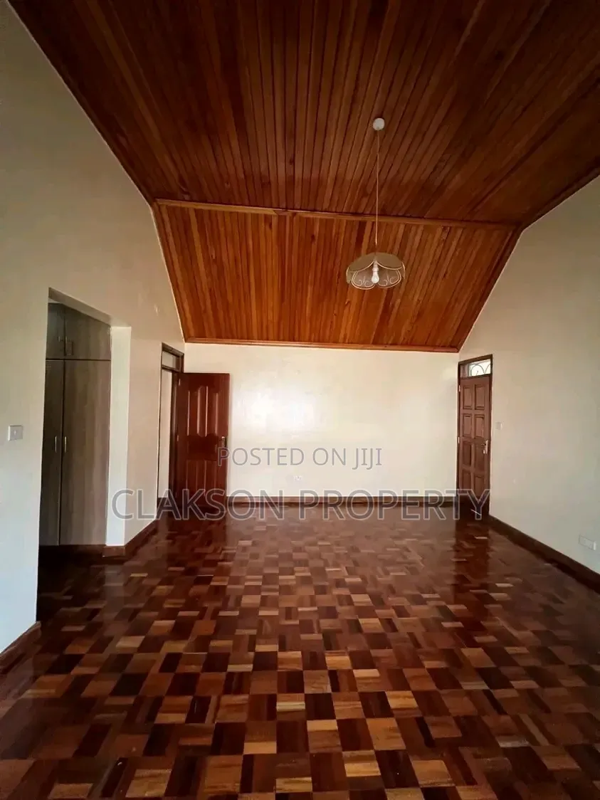 5bdrm House in Lavington, Muthangari for rent